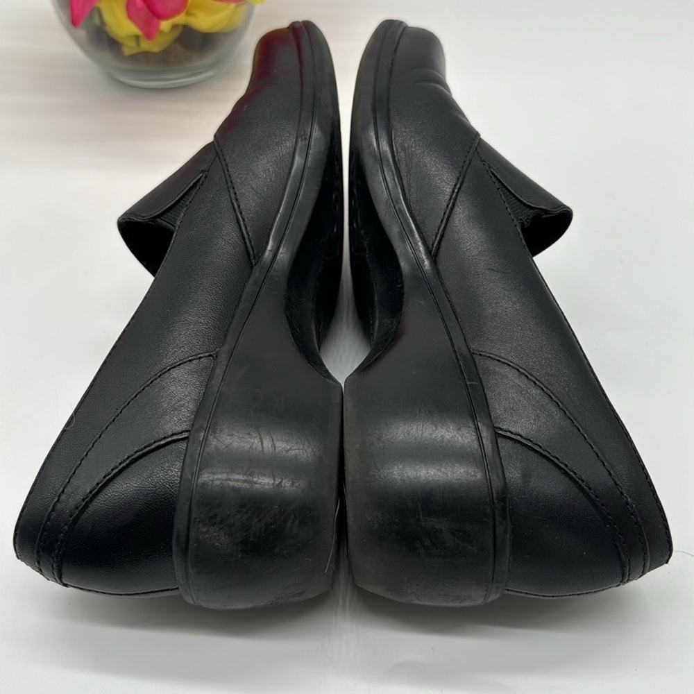 Clarks Black Leather Slip On Flat Loafers Size 7 BLO5924 - Picture 4 of 7